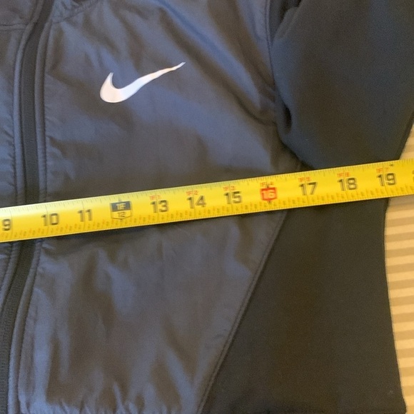 Nike Closure Therma Fit Lightweight Jacket with Hood Size S - Picture 11 of 12